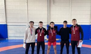 Aliağa’nın Genç Güreşçileri Okullarını İzmir Üçüncüsü Yaptı