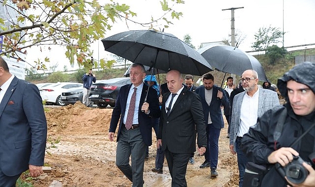 Başkan Büyükakın’dan sağanak yağış altında denetim