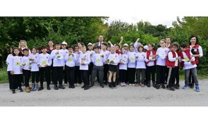 Çocuklar tarımı Lider Çocuk Tarım Kampı’nda öğreniyor