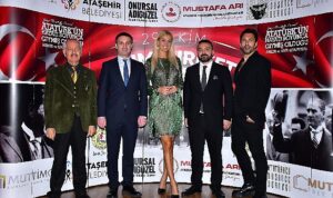 Tuğba Özay ‘Atamızın Kıyafetleri’ Sergisini Açtı