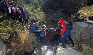 Uludağ’da yüzlerce kişi Cumhuriyetin izinde yürüdü