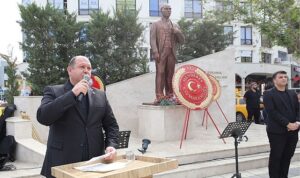 10 Kasım’da Menderes’e Atatürk İmzası