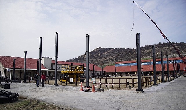 Aliağa’da Atla Terapi ve Binicilik Hizmetleri Dört Mevsim Devam Edecek