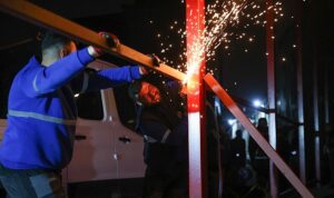 Buca Belediyesi’nden Hazine Arazisinde Kaçak Yapıya Gece Operasyonu