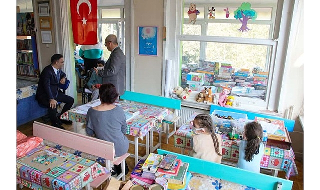 İzmir İl Milli Eğitim Müdürü Hastanedeki Öğrencilerle Buluştu