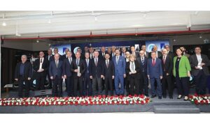 “Kocaelispor için ayda 1000 dolar verecek, 1000 firma yok mu?”