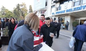 Konak’ta Atatürk sonsuz özlem ve saygıyla anıldı