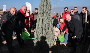 Menemen’de “İyi ki Doğdun Bebek Hatıra Ormanı” kuruldu