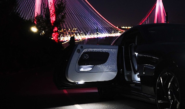 Tarihinin en güçlü Rolls-Royce’u Black Badge Spectre   Türkiye sahnesinde