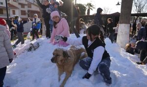 Miniklerin neşesi Hizmet Noktası’nı ısıttı.