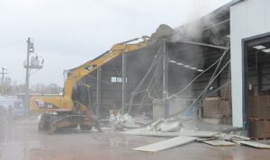 Nilüfer’de 3 yıkım birden