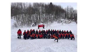 Zorlu kış şartlarında saniyelerle yarışıldı