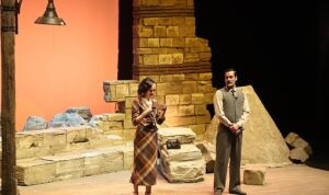 Bakırköy Belediye Tiyatroları’nda Yeni Dönem: ‘Ay Tedirginliği’ Galasında Yıldızlar Geçidi!