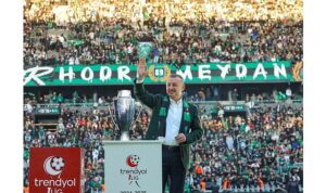 Başkan Büyükakın’dan 3 puana 3’lü kutlama!