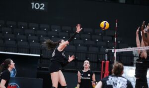 Eczacıbaşı Dynavit, Beşiktaş karşısında filede