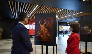 “Evrenler” Beylikdüzü’nde Sanatseverlerle Buluştu