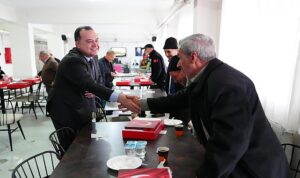 Başkan Dutlulu’dan Huzurevine Bayram Ziyareti