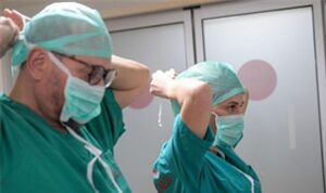 Doğdukları hastanede şifa dağıtıyorlar