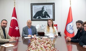 Konak Belediyesi ve BAYETAV’dan iş birliği: İmzalar eşit ve adil yaşam için atıldı