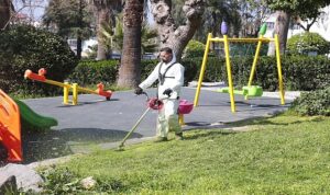 Konak’ın parkları bayramda çiçek gibi