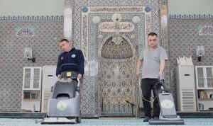 Osmangazi’de Camilerde Bayram Temizliği