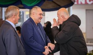 Başkan Özarslan Semt Pazarında Esnaf ve Vatandaşla Buluştu