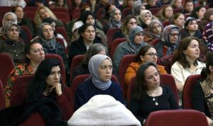 Bayraklı’da Madde Bağımlılığına Karşı Annelerle Farkındalık Eğitimi