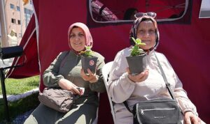 Keçiören’de Uyuşturucuyla Mücadele Günü Kapsamında Fidan ve Fide Dağıtıldı